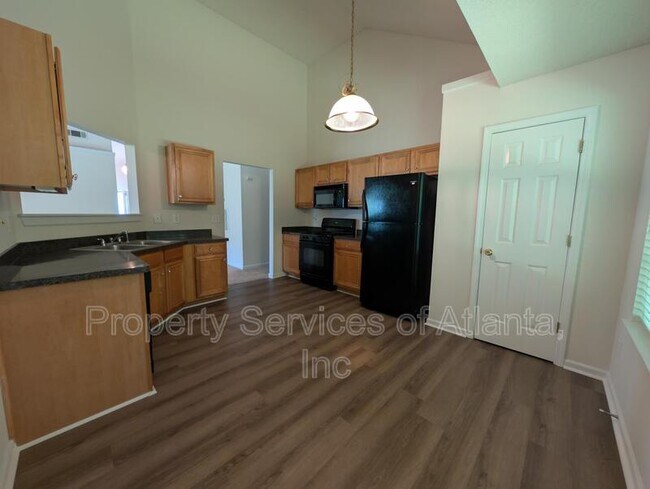 Building Photo - 2047 Mulberry Ln
