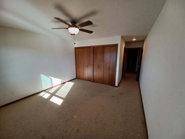 Building Photo - 118 S Heritage Dr