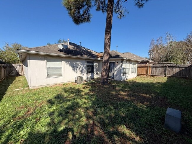 Building Photo - 2746 Georgina Falls Dr