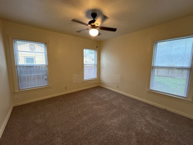 Building Photo - 1206 Culp Ave