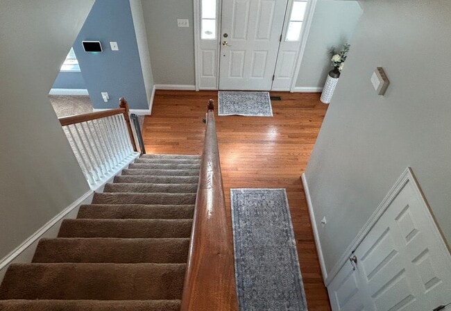 Building Photo - 84 Laks Ct