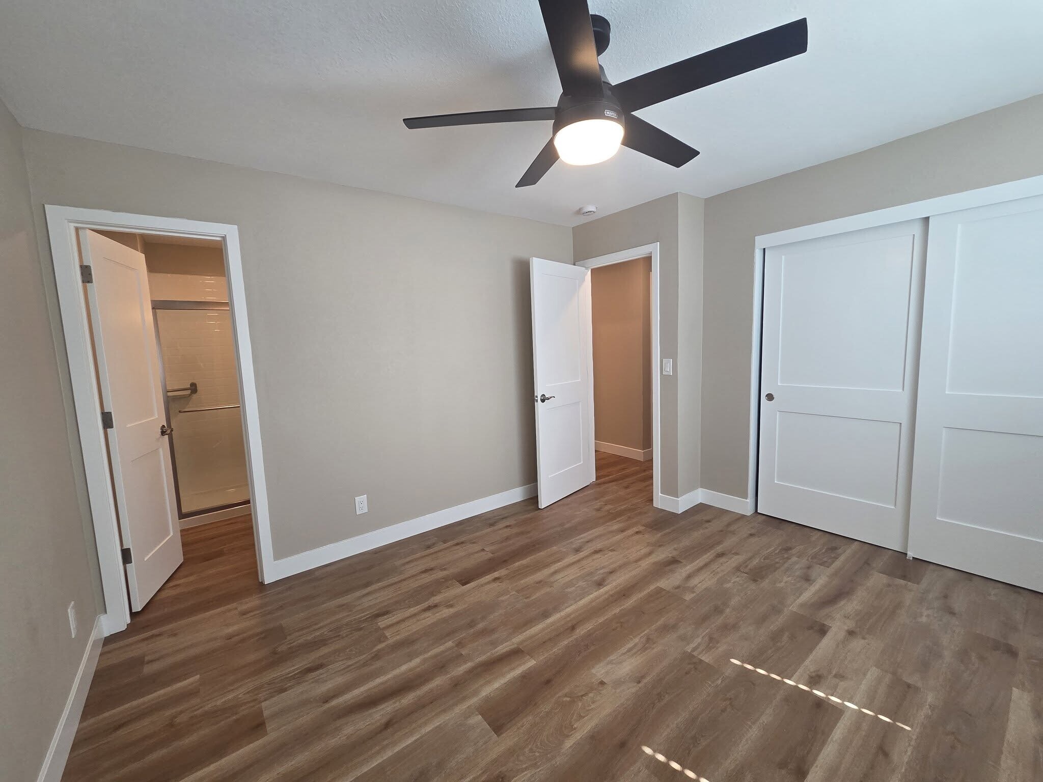Building Photo - 1337 Cottonwood Dr