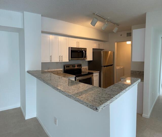 Building Photo - 7864 Sonoma Springs Cir