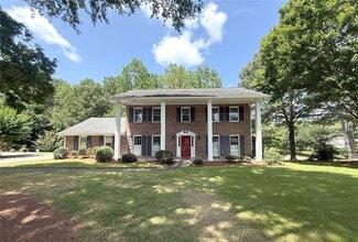 Building Photo - 1150 Falstaff Dr