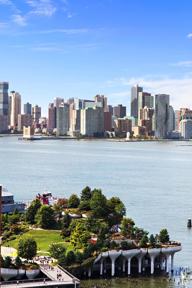 Building Photo - 500 W 18th St