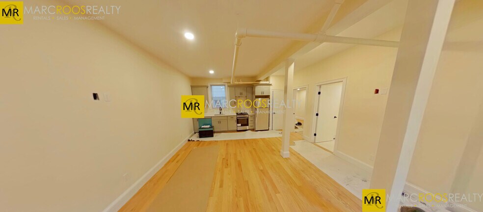 Primary Photo - 15 Melvin Ave