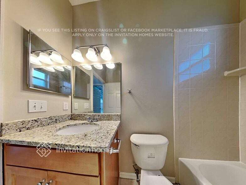 Building Photo - 4626 Carroway Dr
