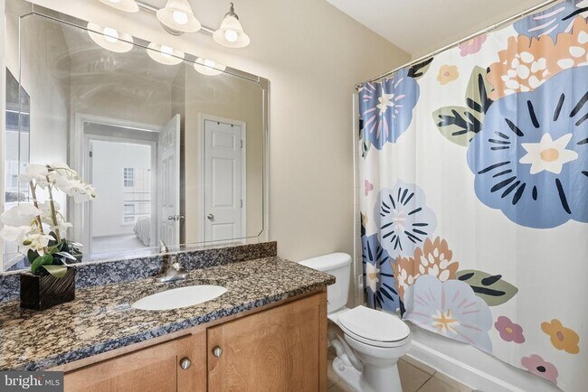 Building Photo - 4852 Eisenhower Ave