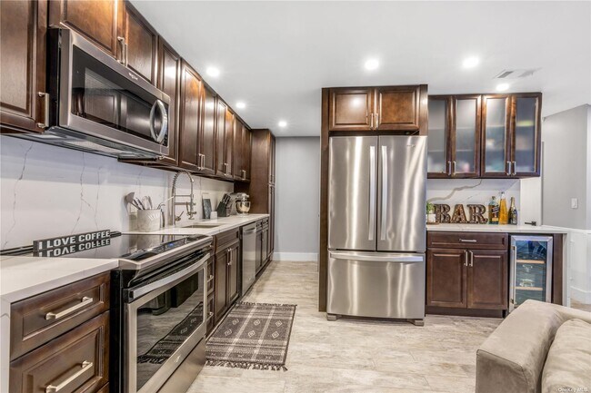 Building Photo - 6 Squirrel Hill