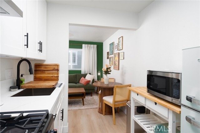 Building Photo - 1043 E Palmyra Ave