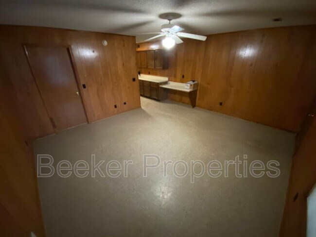 Building Photo - 3615 34th Ave