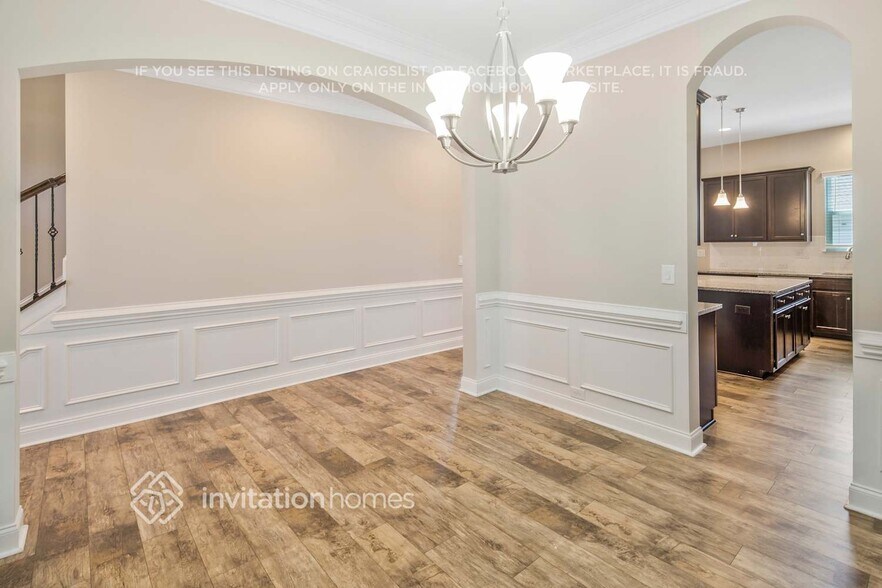 Building Photo - 1400 Thessallian Ln