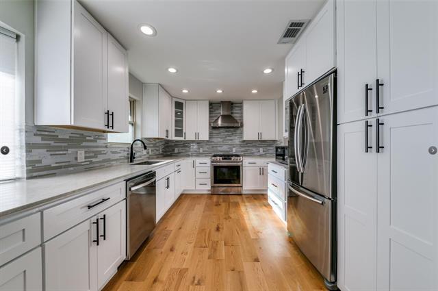 Building Photo - 8349 Londonderry Ln