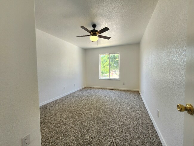 Building Photo - 2202 Cowhand Pl