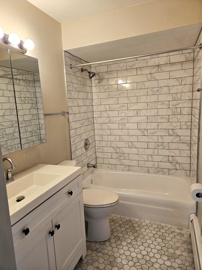 Building Photo - 4712 W 107th St