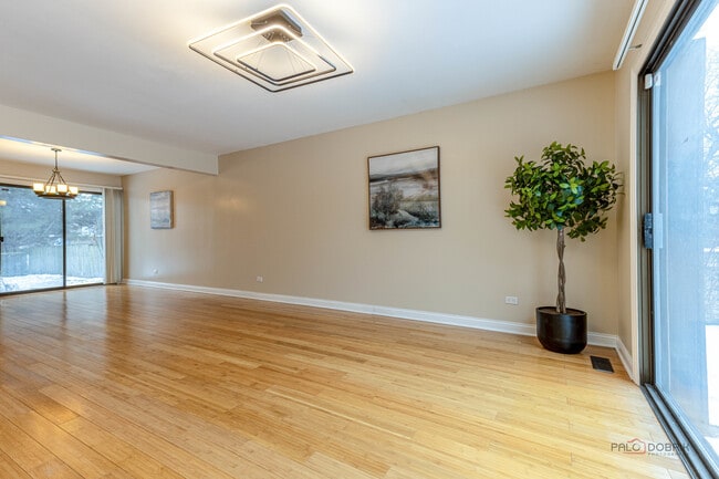 Building Photo - 2431 Cobblewood Dr