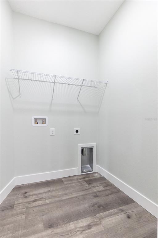 Building Photo - 200 Bridle Path