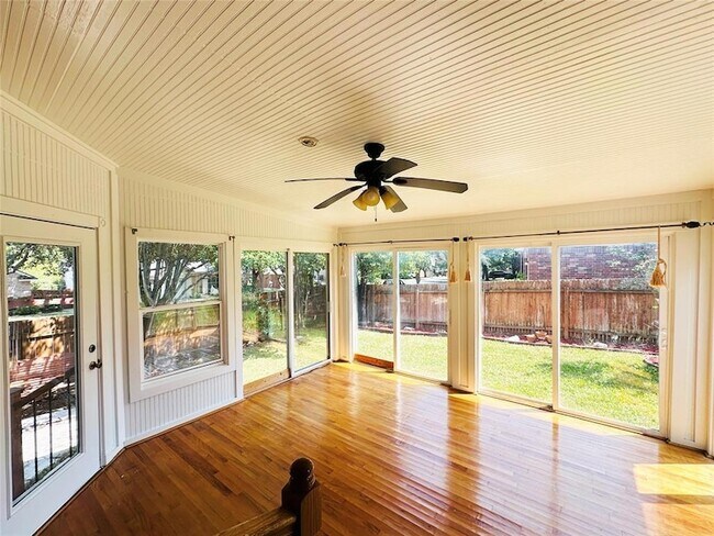 Building Photo - 13413 Creole Cove