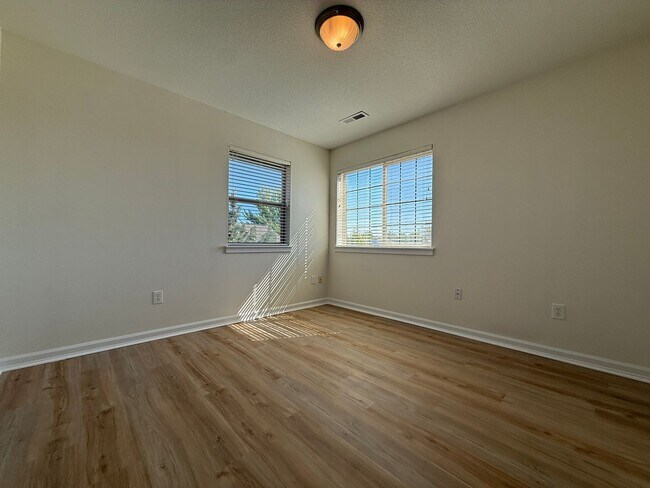 Building Photo - TAKE A LOOK AT THIS GORGEOUS HOME SITTING ...