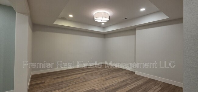 Building Photo - 11379 E 25th Dr