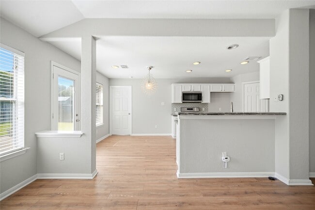 Building Photo - 14631 Hazy Ridge Ln