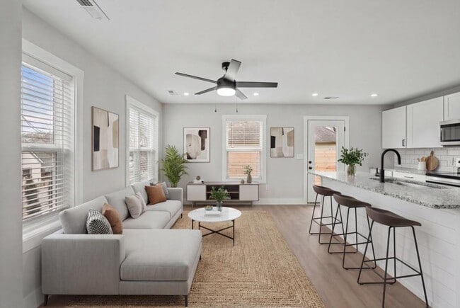 Building Photo - 112 Shipman Dr