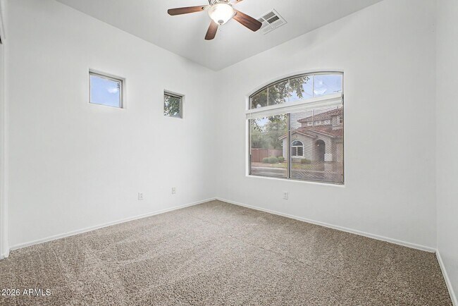 Building Photo - 3983 S Crosscreek Dr