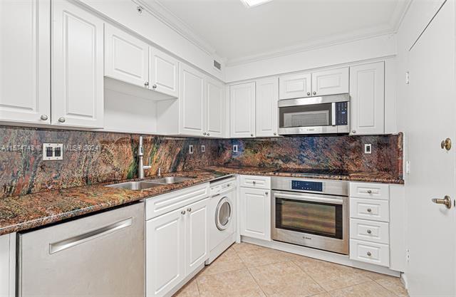 Building Photo - 2501 S Ocean Dr