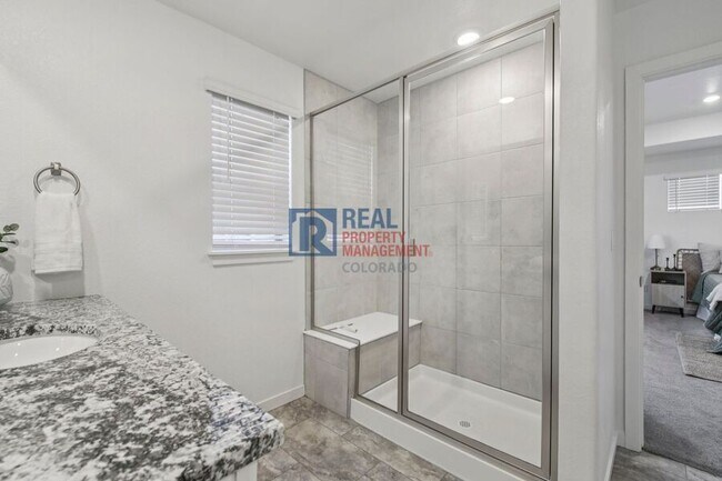 Building Photo - 8396 Bijou Crk Ave