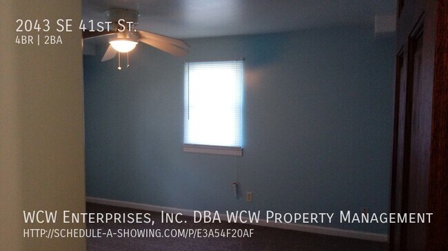 Building Photo - 2043 SE 41st St