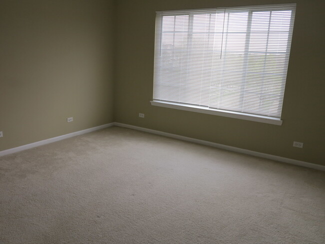 Building Photo - 409 Cary Woods Cir