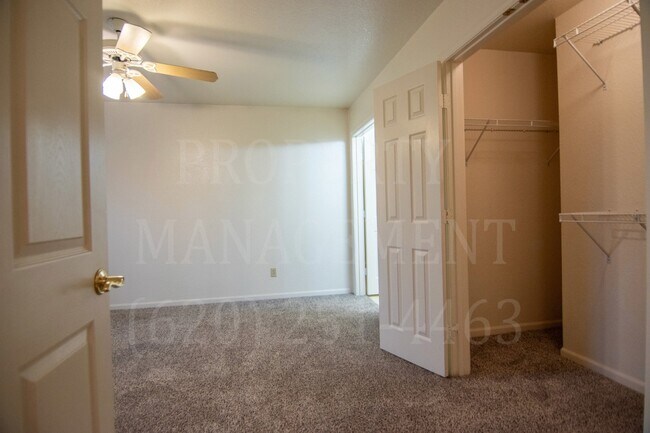 Building Photo - 2 Bedroom 2 Bath