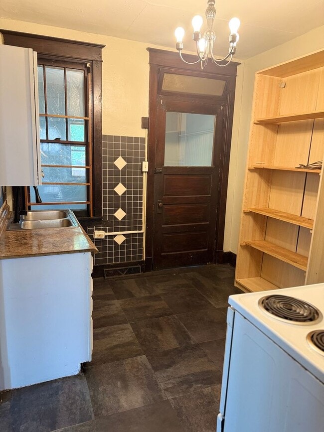 Building Photo - 3 Bedroom 1 Bath in Carlisle, PA!