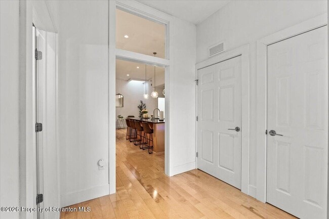 Building Photo - 509 Bogart Pl