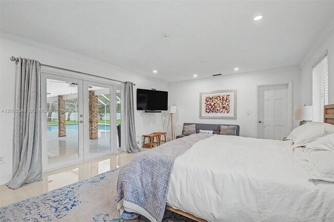 Building Photo - 7230 SW 104th St