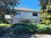 Building Photo - Move in Special : Two bedroom townhouse ne...