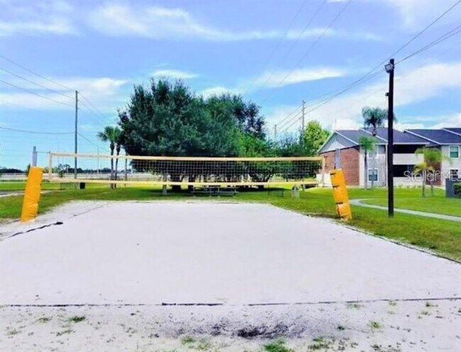 Building Photo - 1400 Gandy Blvd N