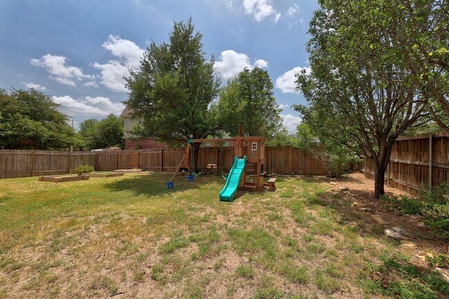 Building Photo - 1305 Horseshoe Ranch Dr