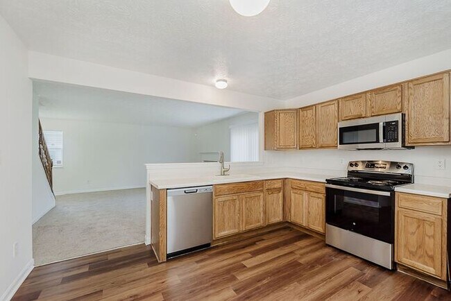 Building Photo - Perfect Family Home