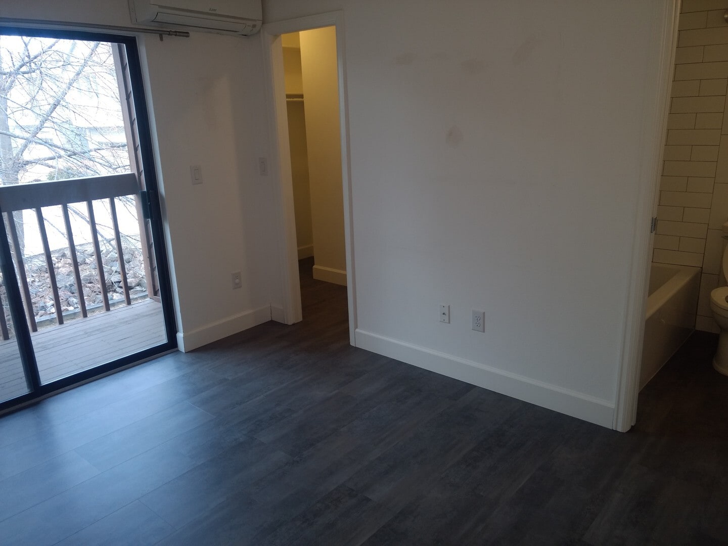 Building Photo - 3147 Bell Dr