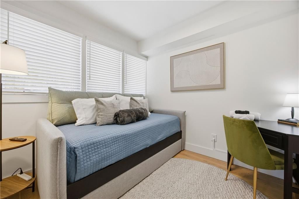 Building Photo - 434 Markham St SW