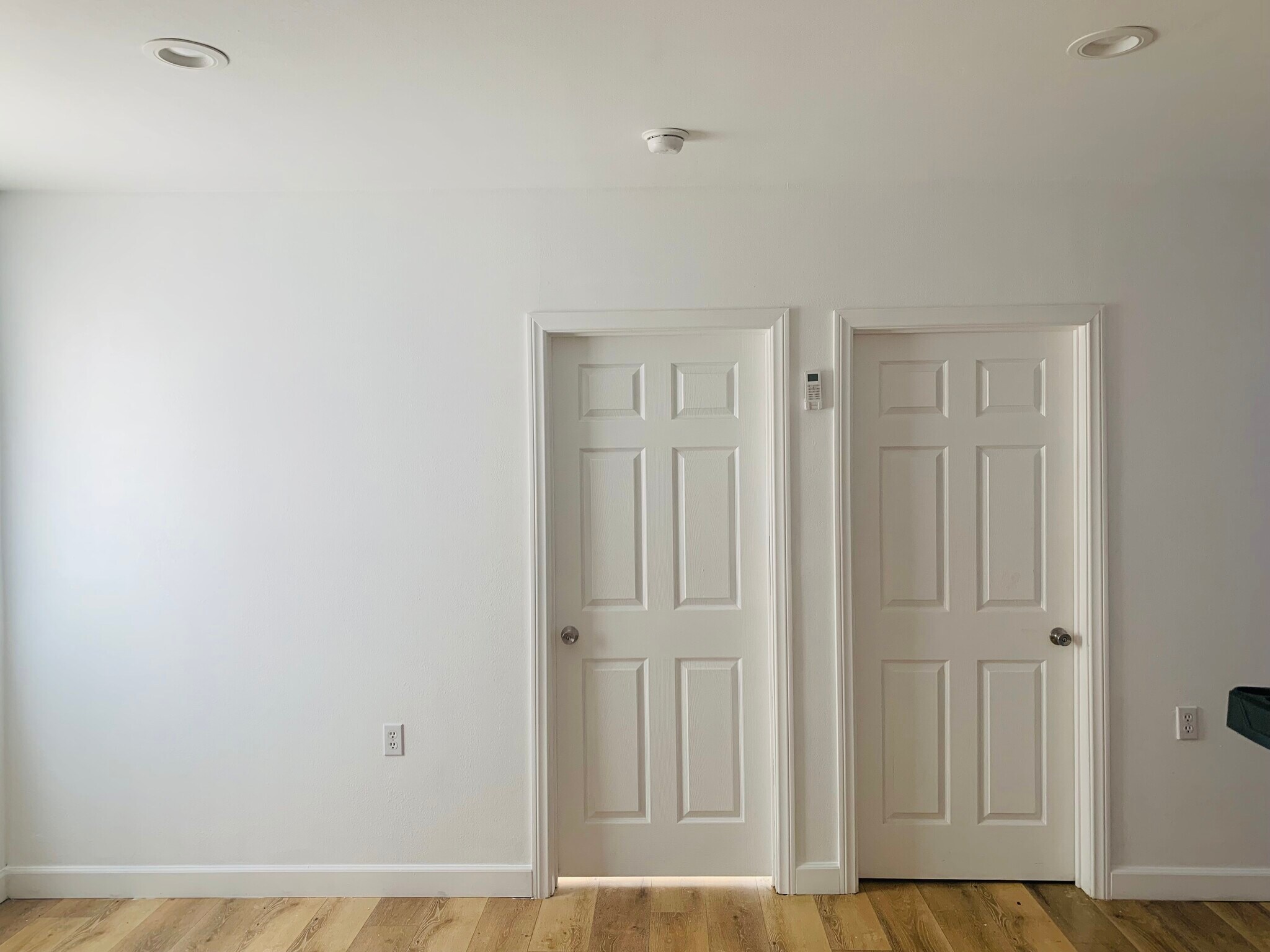 2 bedroom - 11622 S Hoover St