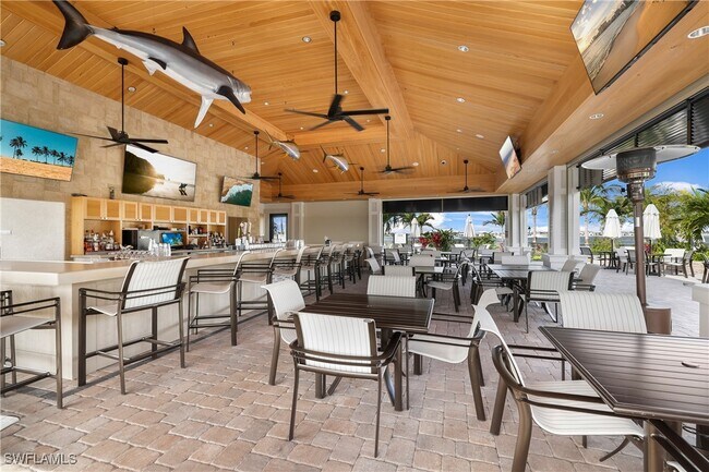 Building Photo - 11801 Venetian Lagoon Dr