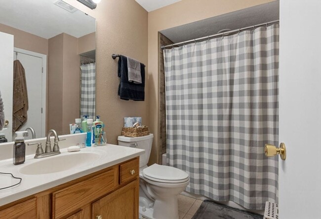 Building Photo - Rockford Townhomes East