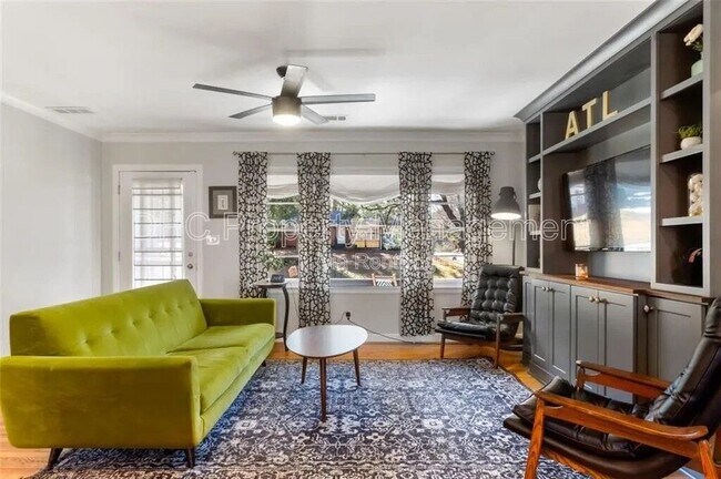 Building Photo - 2968 Catalina Dr