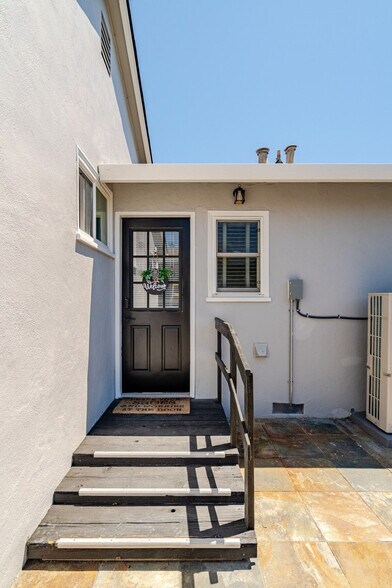 Building Photo - 945 Maryann Dr