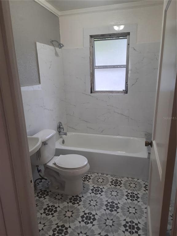 Building Photo - 1182 8th St N