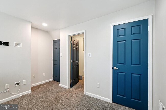 Building Photo - 622 Scott St