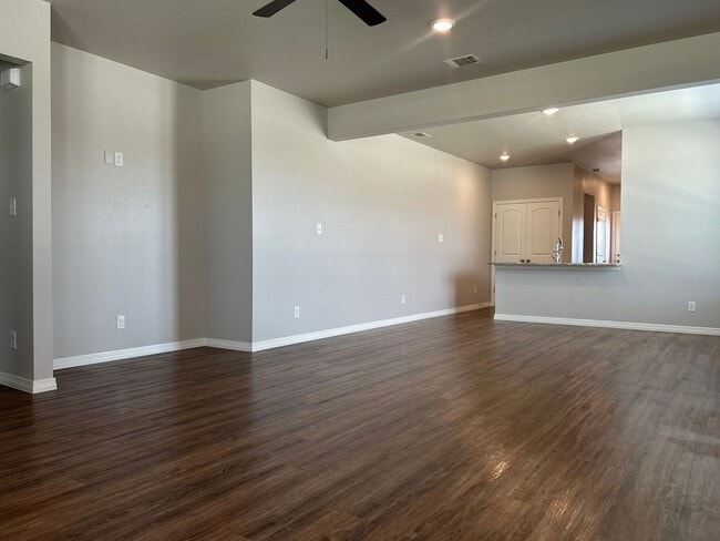 Building Photo - SUMMER MOVE IN SPECIAL