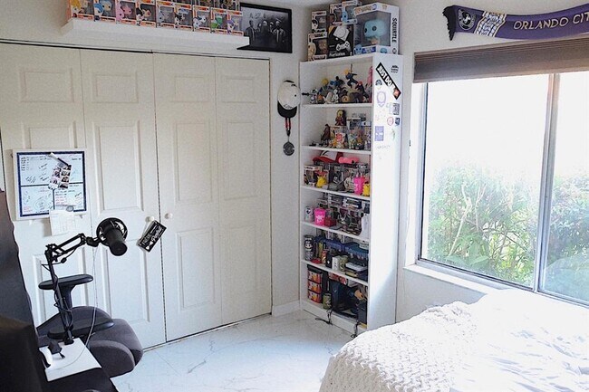 Building Photo - 10659 Windsor Ct